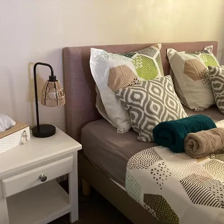 A L'oree Des Monts Bed & Breakfast