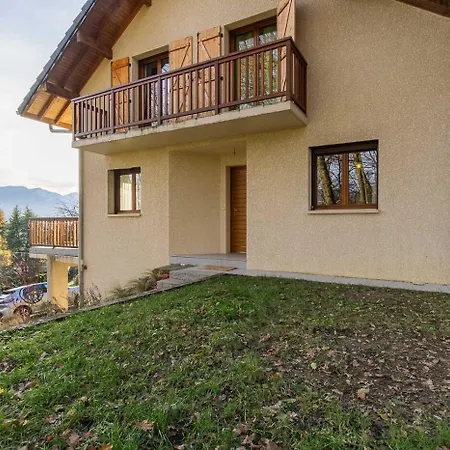 A L'oree Des Monts Bed & Breakfast *
